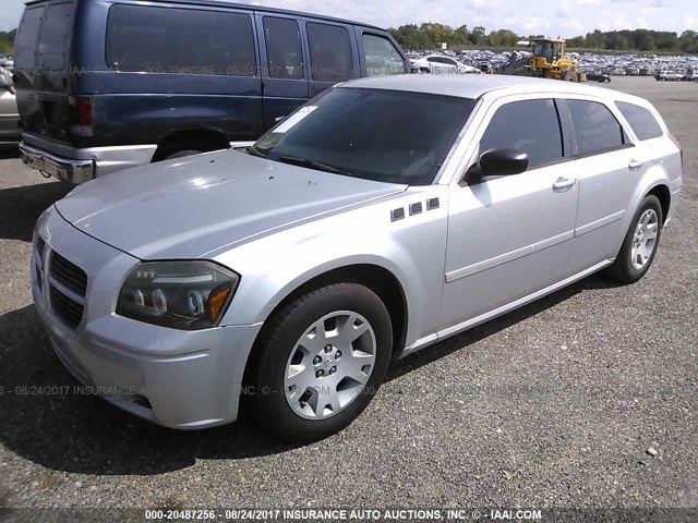 2D4FV48T55H515745 - 2005 DODGE MAGNUM SE SILVER photo 2