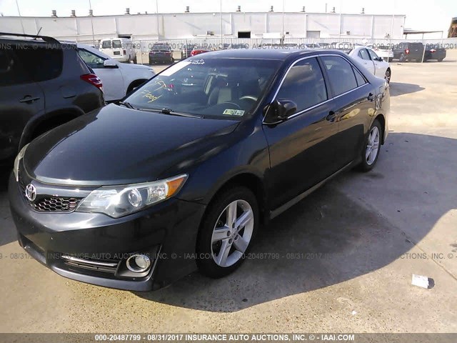 4T1BF1FK6CU100540 - 2012 TOYOTA CAMRY SE/LE/XLE GREEN photo 2