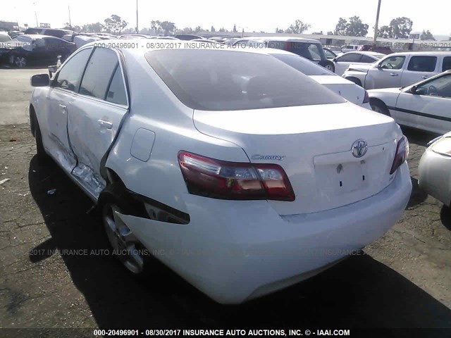4T4BE46K39R072585 - 2009 TOYOTA CAMRY SE/LE/XLE WHITE photo 3