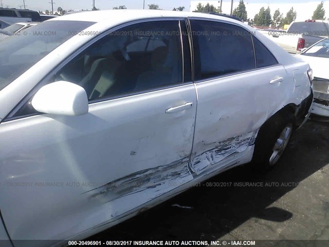 4T4BE46K39R072585 - 2009 TOYOTA CAMRY SE/LE/XLE WHITE photo 6