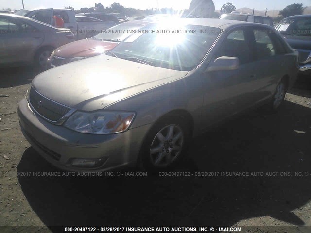 4T1BF28B9YU105337 - 2000 TOYOTA AVALON XL/XLS BEIGE photo 2