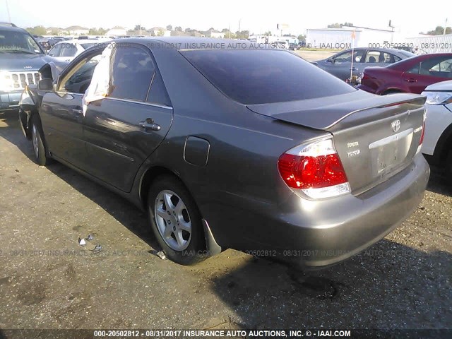 4T1BE32K45U983108 - 2005 TOYOTA CAMRY LE/XLE/SE Boz foto 3