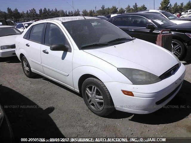 1FAFP34Z54W171366 - 2004 FORD FOCUS SE COMFORT/SE SPORT WHITE photo 1