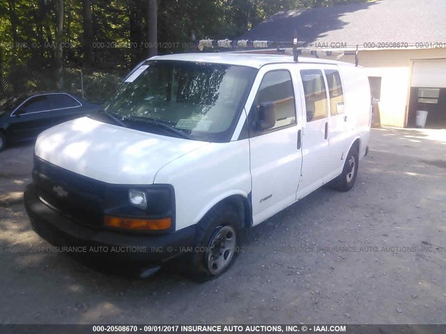 1GCHG35UX31129681 - 2003 CHEVROLET EXPRESS G3500  WHITE photo 2