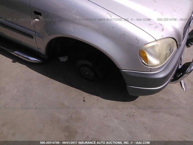 4JGAB54E8XA140606 - 1999 MERCEDES-BENZ ML 320 SILVER photo 6