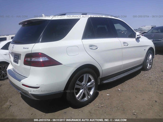 4JGDA5HBXCA044020 - 2012 MERCEDES-BENZ ML 350 4MATIC WHITE photo 4