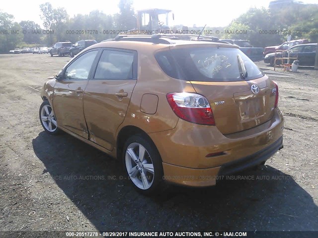 2T1LE40E09C004070 - 2009 TOYOTA COROLLA MATRIX S GOLD photo 3