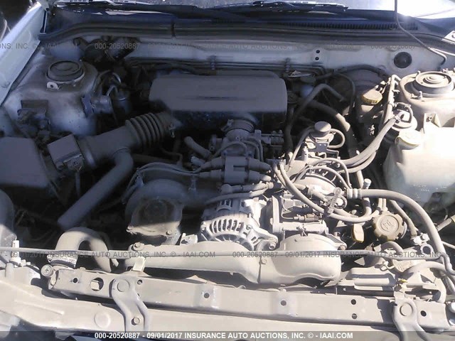 JF1SF6554WG756094 - 1998 SUBARU FORESTER S WHITE photo 10
