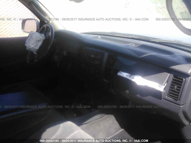 1B7GG22N31S336293 - 2001 DODGE DAKOTA GRAY photo 5