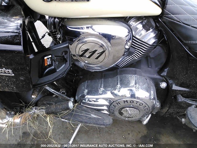 56KTRAAAXH3355570 - 2017 INDIAN MOTORCYCLE CO. ROADMASTER BLACK photo 9