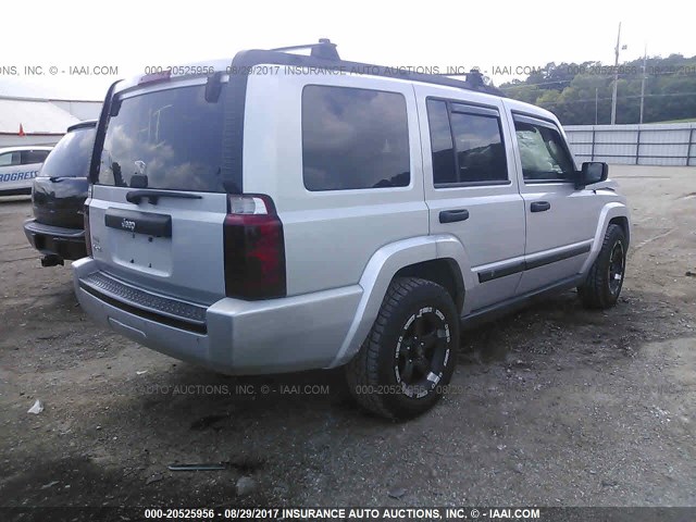 1J8HG48N26C212520 - 2006 JEEP COMMANDER SILVER photo 4