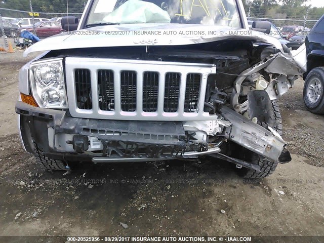 1J8HG48N26C212520 - 2006 JEEP COMMANDER SILVER photo 6