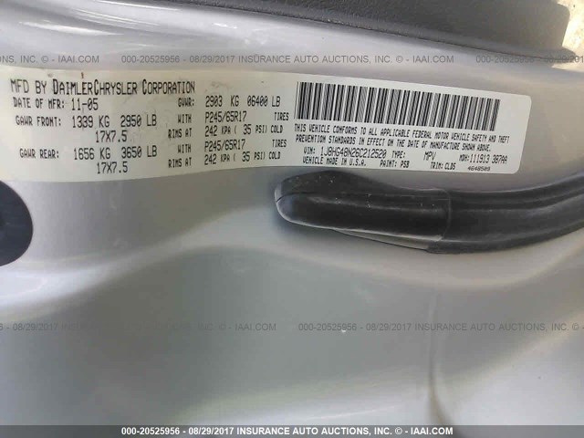 1J8HG48N26C212520 - 2006 JEEP COMMANDER SILVER photo 9