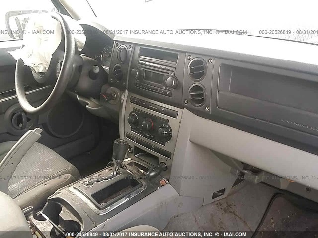 1J8HG48K76C221638 - 2006 JEEP COMMANDER BLUE photo 5