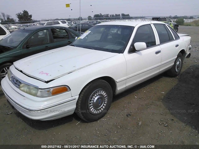 2FALP71W8VX224331 - 1997 FORD CROWN VICTORIA POLICE INTERCEPTOR WHITE photo 2