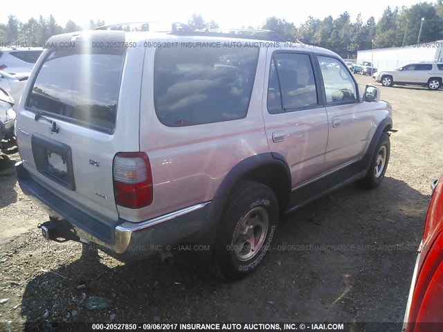 JT3GN86R7X0131333 - 1999 TOYOTA 4RUNNER SR5 SILVER photo 4