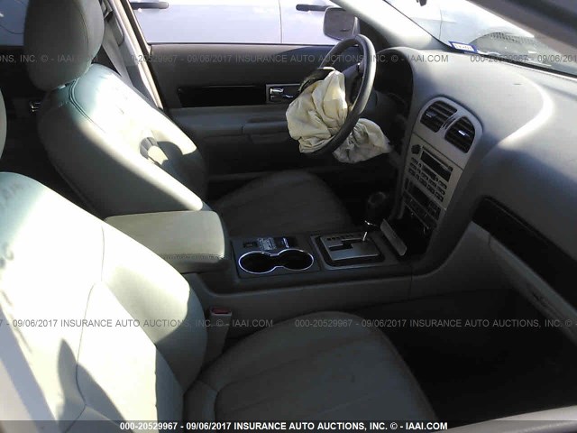 1LNHM86S44Y615412 - 2004 LINCOLN LS 白色 照片 5