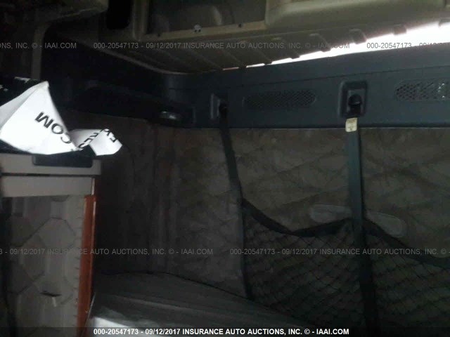 1FUJGLDR49LAH7290 - 2009 FREIGHTLINER CASCADIA 125  MAROON photo 7