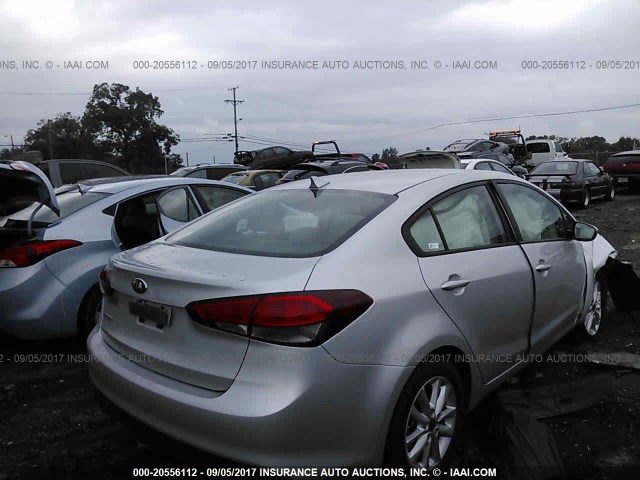 3KPFL4A74HE127275 - 2017 KIA FORTE LX/S SILVER photo 4