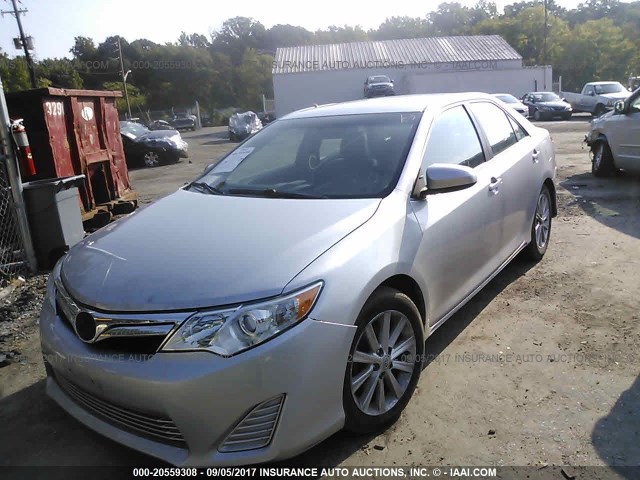 4T4BF1FK0CR205807 - 2012 TOYOTA CAMRY SE/LE/XLE SILVER photo 6