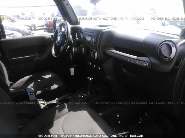 1C4AJWAG9DL676998 - 2013 JEEP WRANGLER SPORT 黑色 照片 5