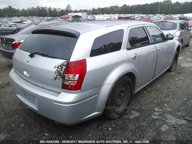 2D4FV47T67H674276 - 2007 DODGE MAGNUM SE SILVER photo 4