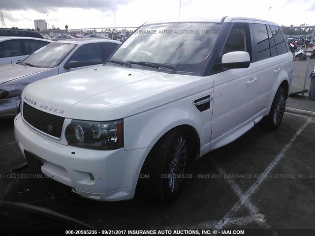 SALSF2D42AA235004 - 2010 LAND ROVER RANGE ROVER SPORT HSE WHITE photo 2