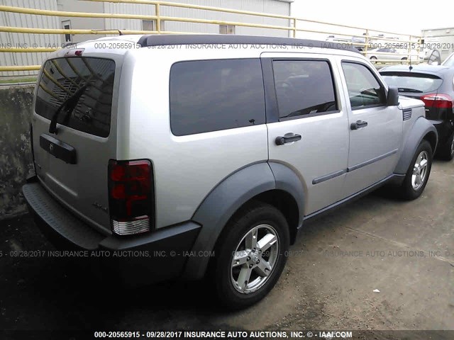 1D8GU28K57W685660 - 2007 DODGE NITRO SXT SILVER photo 4