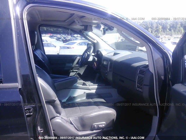 5N1AA08B44N702737 - 2004 NISSAN ARMADA SE/LE BLACK photo 5