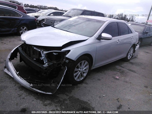 4T1BF1FK7CU500123 - 2012 TOYOTA CAMRY SE/LE/XLE SILVER photo 2
