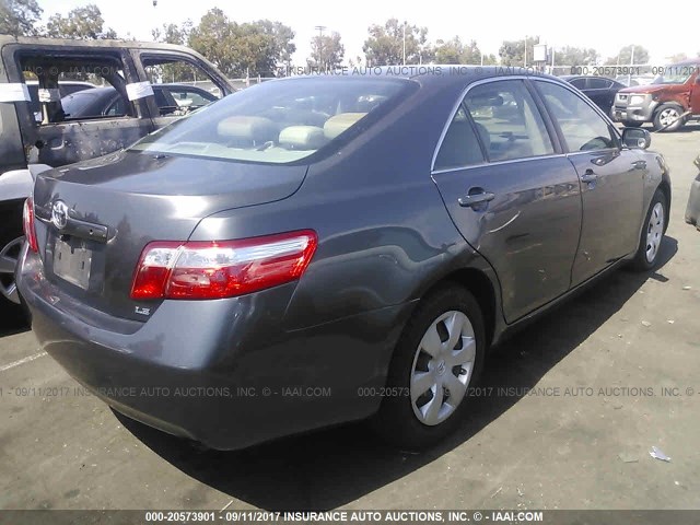 JTNBE46K373079484 - 2007 TOYOTA CAMRY NEW GENERAT CE/LE/XLE/SE GRAY photo 4