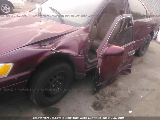 4T1BG22K4VU073253 - 1997 TOYOTA CAMRY CE/LE/XLE 勃艮第红 照片 6