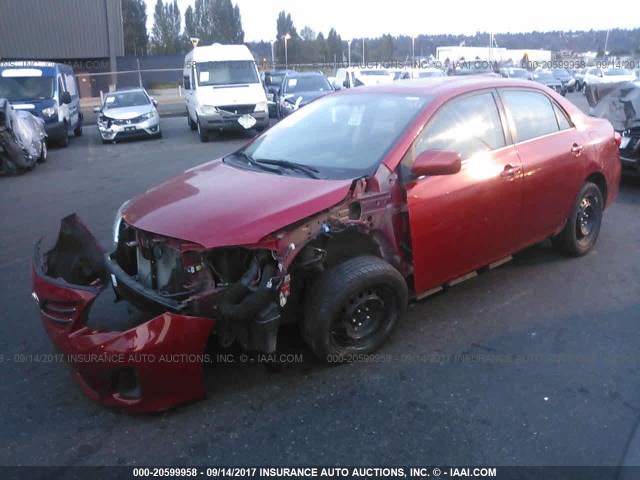 2T1BU4EE8DC037897 - 2013 TOYOTA COROLLA S/LE RED photo 2