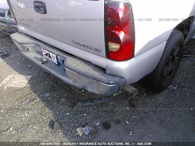 2GCEC19V741320511 - 2004 CHEVROLET SILVERADO C1500 SILVER photo 6