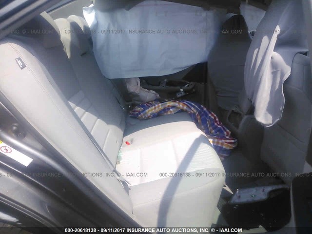 4T4BF1FK9FR515796 - 2015 TOYOTA CAMRY LE/XLE/SE/XSE ნაცრისფერი ფოტო 8