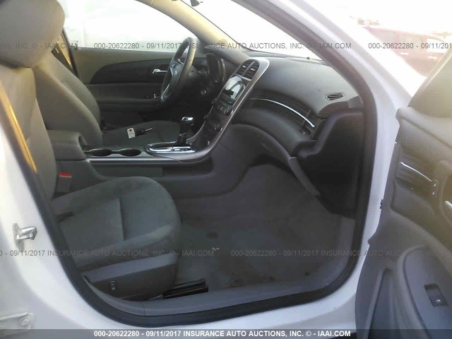 1G11B5SA8DF142531 - 2013 CHEVROLET MALIBU LS WHITE photo 5