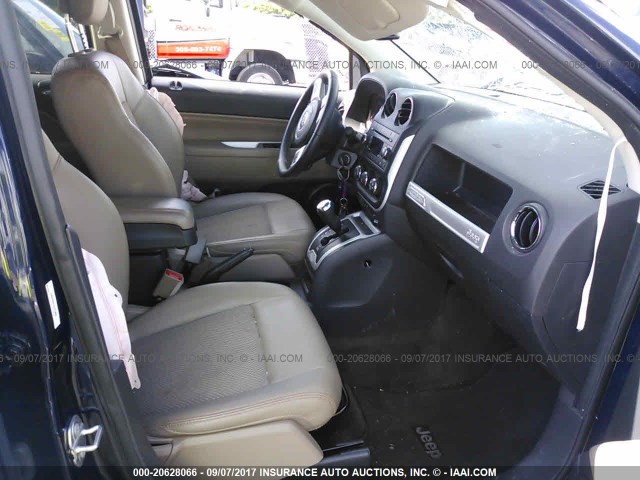 1C4NJCEA1GD773956 - 2016 JEEP COMPASS LATITUDE 蓝色 照片 5