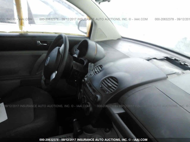 3VWBK21C93M418126 - 2003 VOLKSWAGEN NEW BEETLE GL 黑色 照片 5