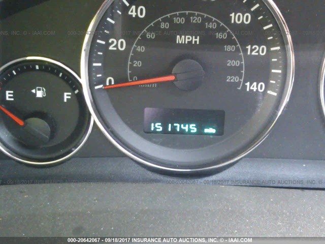 1J8HG48N26C245310 - 2006 JEEP COMMANDER RED photo 7