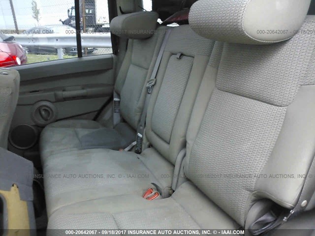 1J8HG48N26C245310 - 2006 JEEP COMMANDER RED photo 8