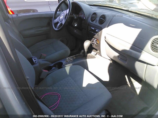 1J4GL48K07W704784 - 2007 JEEP LIBERTY SPORT Gümüş foto 5
