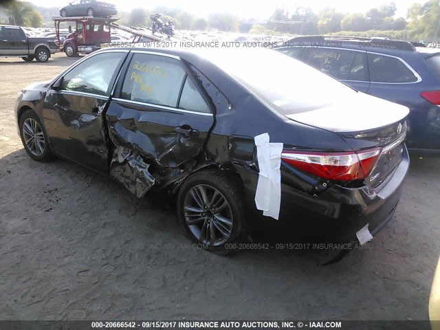 4T1BF1FK4GU263998 - 2016 TOYOTA CAMRY LE/XLE/SE/XSE BLACK photo 3