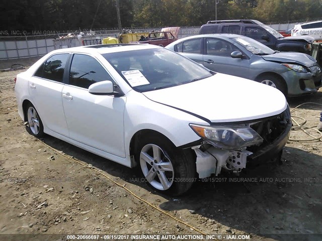 4T1BF1FK2CU569298 - 2012 TOYOTA CAMRY SE/LE/XLE WHITE photo 1