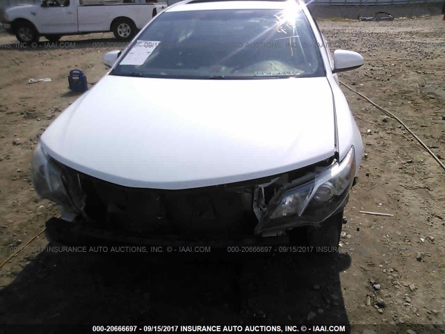 4T1BF1FK2CU569298 - 2012 TOYOTA CAMRY SE/LE/XLE WHITE photo 6