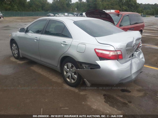 4T1BK46K57U034985 - 2007 TOYOTA CAMRY NEW GENERAT LE/XLE/SE SILVER photo 3