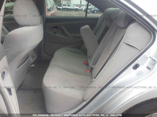 4T1BK46K57U034985 - 2007 TOYOTA CAMRY NEW GENERAT LE/XLE/SE SILVER photo 8