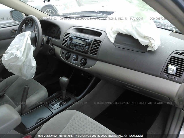 4T1BE32K22U563598 - 2002 TOYOTA CAMRY LE/XLE/SE GOLD photo 5