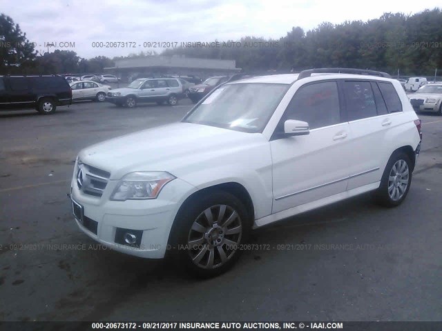 WDCGG8HB3CF899737 - 2012 MERCEDES-BENZ GLK WHITE photo 2