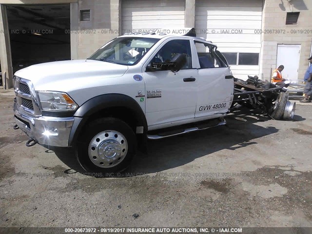 3C7WRMFL8GG388046 - 2016 RAM 5500 CREWCAB  WHITE photo 2