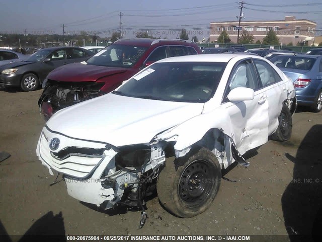 4T1BF3EK3BU592441 - 2011 TOYOTA CAMRY SE/LE/XLE WHITE photo 6